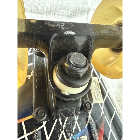 Kryptonics Torpedo Complete Skateboard 22.5" x 6" 169577 - Picture 7 of 16